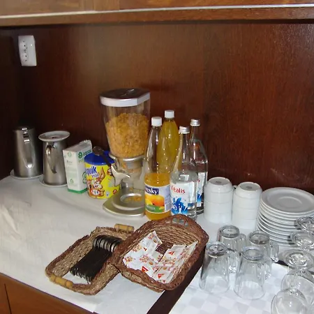 ゲストハウス Alianca Local グアルダ