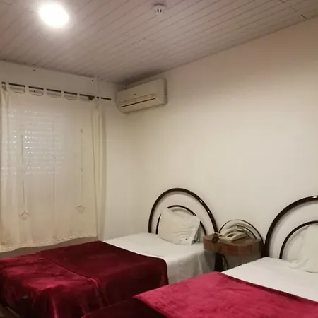 Alianca Local ゲストハウス グアルダ